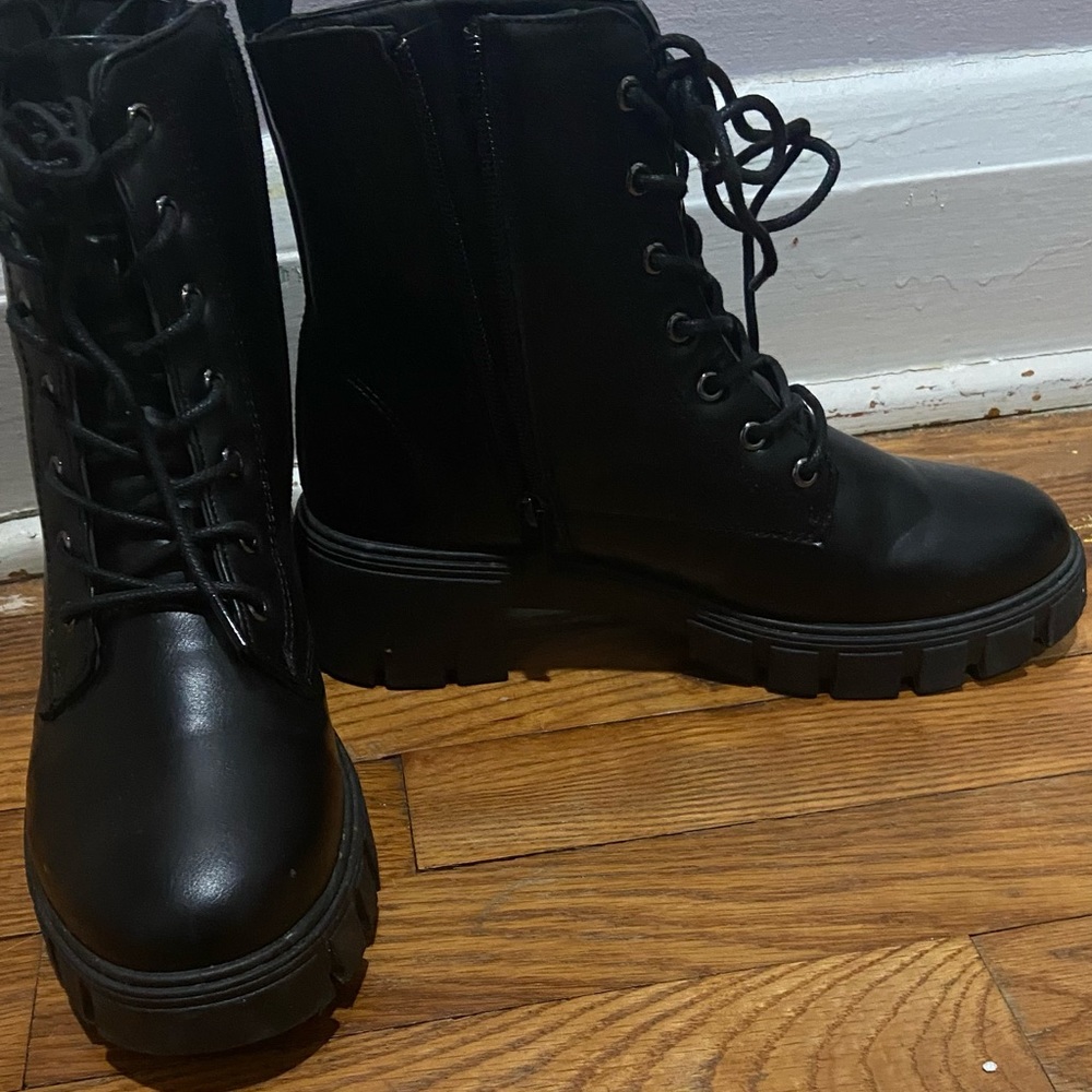 Women platformed boots (posted on two sites)